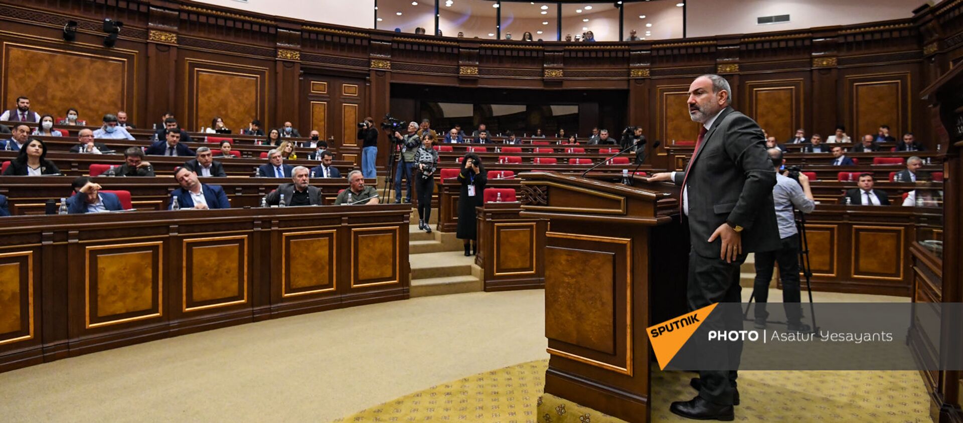 И.о премьер-министра Никол Пашинян на заседании Парламента (10 мая 2021). Еревaн - Sputnik Армения, 1920, 10.05.2021