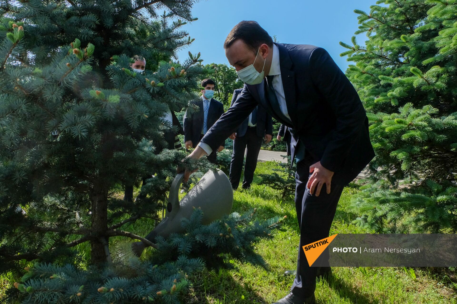 Премьер-министр Грузии возложил цветы к Вечному огню в Цицернакаберде - Sputnik Армения, 1920, 12.05.2021