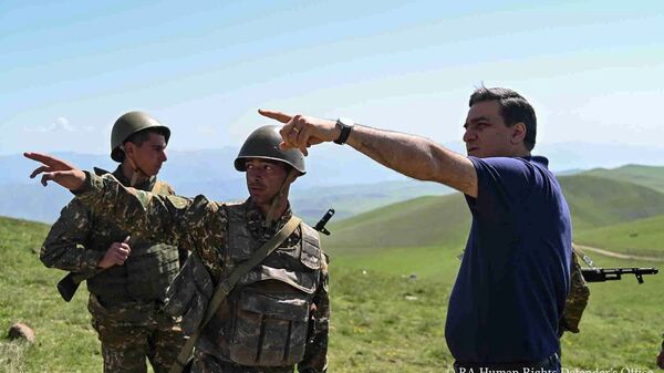 Омбудсмен Армении Арман Татоян посетил Сюникскую область с рабочим визитом (14 мая 2021). Сюник - Sputnik Армения