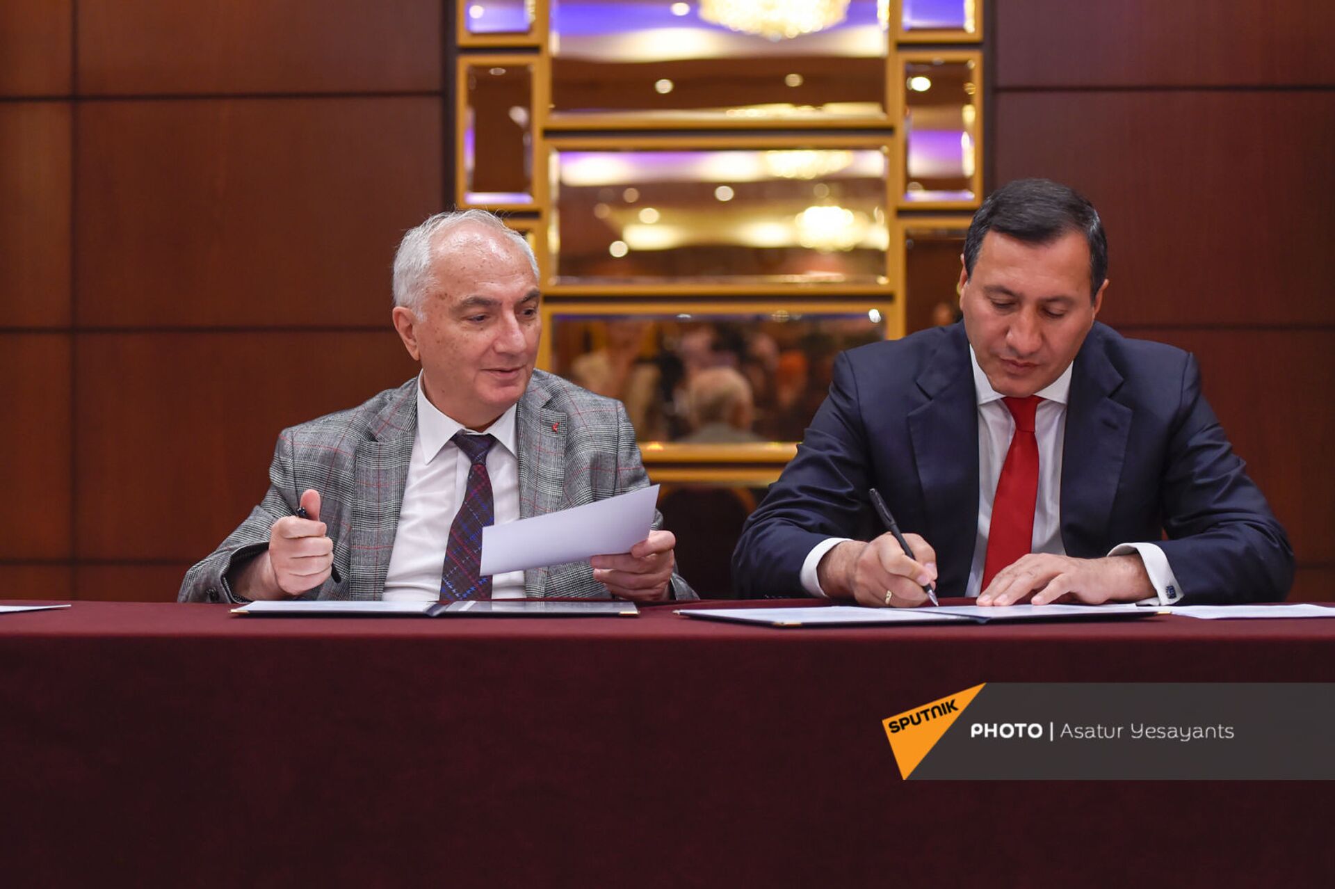 ՀԴԿ առաջնորդն ընտրություններին կմասնակցի Տիգրան Արզաքանցյանի հետ ՀԴԿ առաջնորդն ընտրություններին կմասնակցի Տիգրան Արզաքանցյանի հետ - Sputnik Արմենիա, 1920, 18.05.2021