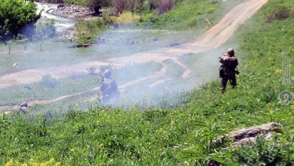 Военные тренировки в одной из воинских частей Армении - Sputnik Армения