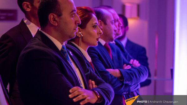 Члены партии Просвещенная Армения во время третьего заседания партии (23 мая 2021). Еревaн - Sputnik Армения