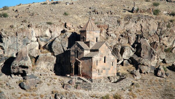 Церковь Сурб Степанос (VIIв.) близ села Кош Арагацотнской области - Sputnik Армения