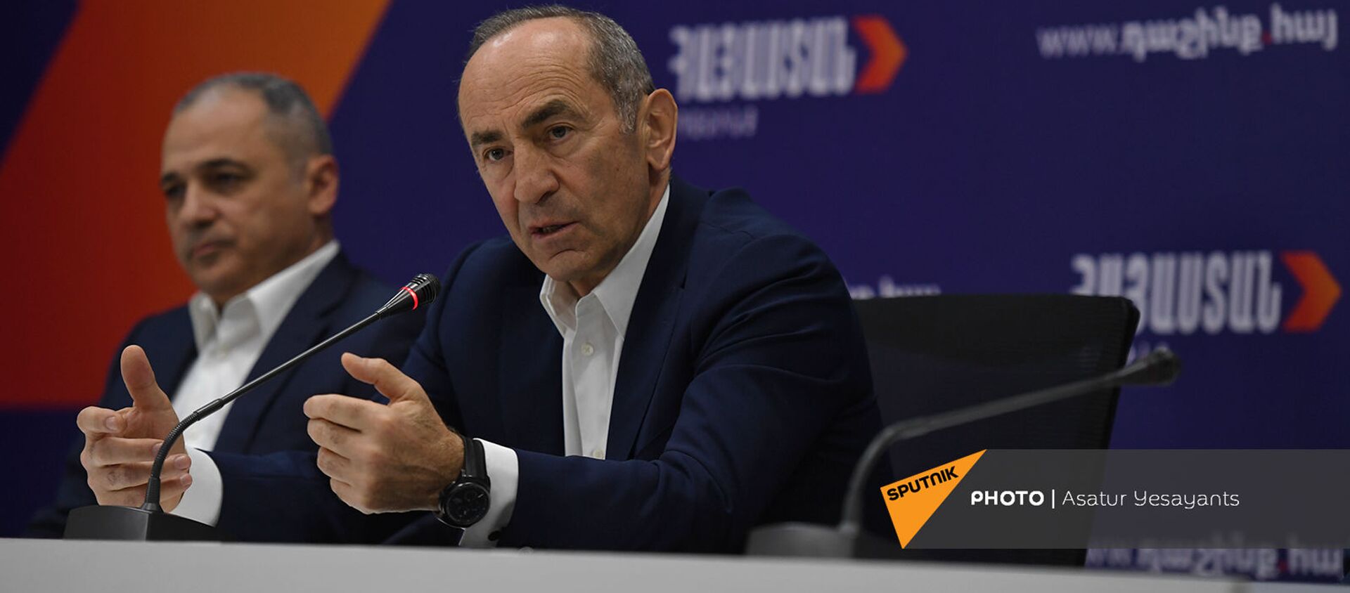 Роберт Кочарян на пресс-конференции лидеров блока Айастан (25 мая 2021). Еревaн - Sputnik Արմենիա, 1920, 07.06.2021
