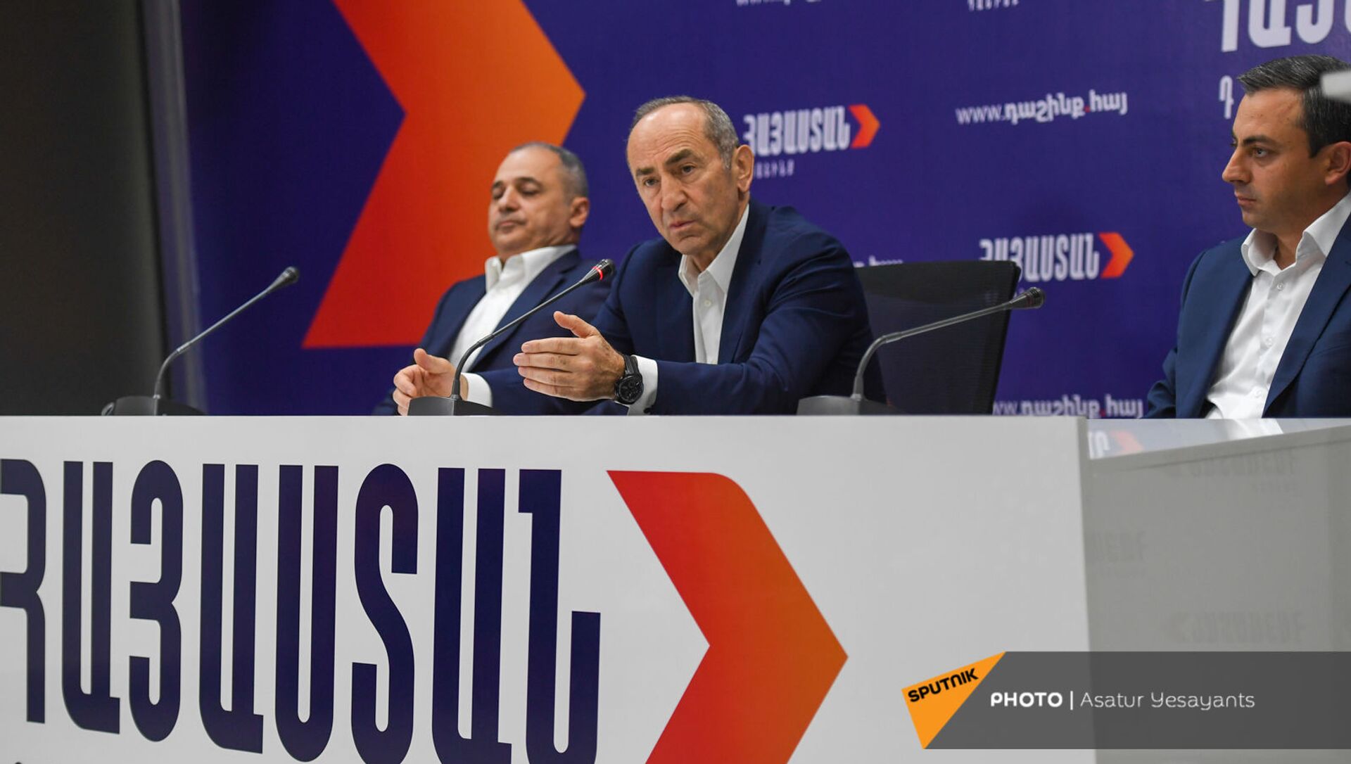 Роберт Кочарян на пресс-конференции лидеров блока Айастан (25 мая 2021). Еревaн - Sputnik Армения, 1920, 25.05.2021