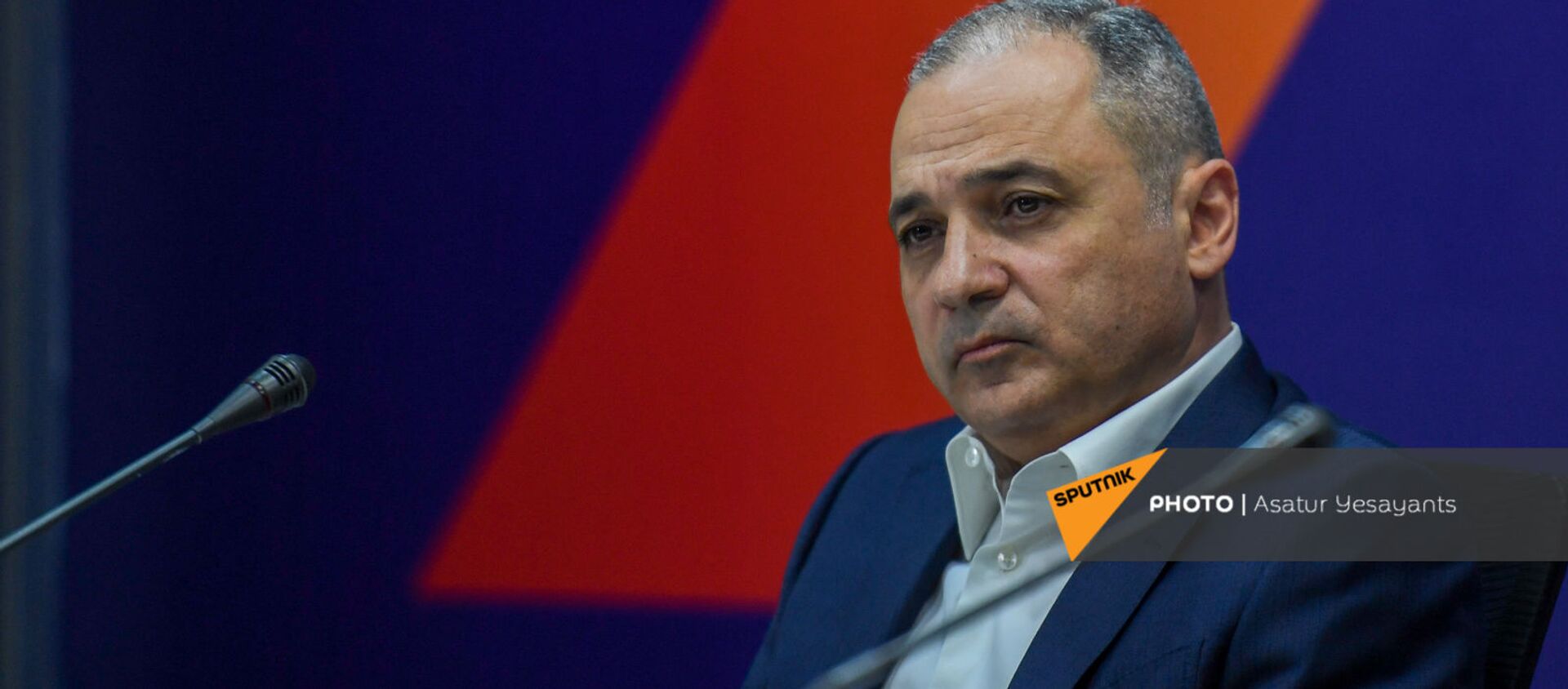 Ваге Акопян на пресс-конференции лидеров блока Айастан (25 мая 2021). Еревaн - Sputnik Արմենիա, 1920, 08.07.2021