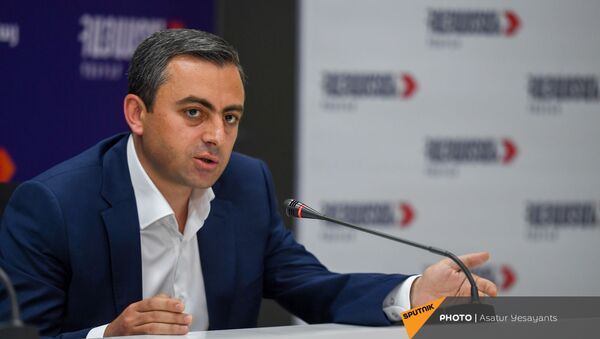 Ишхан Сагателян на пресс-конференции лидеров блока Айастан (25 мая 2021). Еревaн - Sputnik Армения