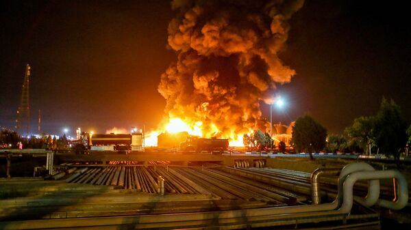 Пожар на нефтеперерабатывающем заводе в Тегеране (2 июня 2021). Иран - Sputnik Армения