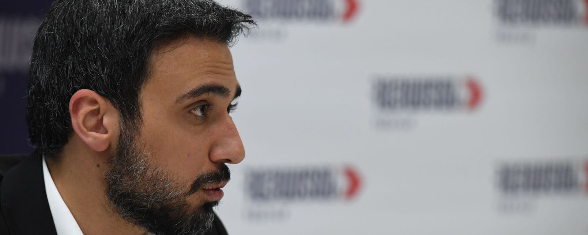 Арам Вардеванян во время брифинга блока Айастан (9 июня 2021). Еревaн - Sputnik Армения, 1920, 25.09.2021