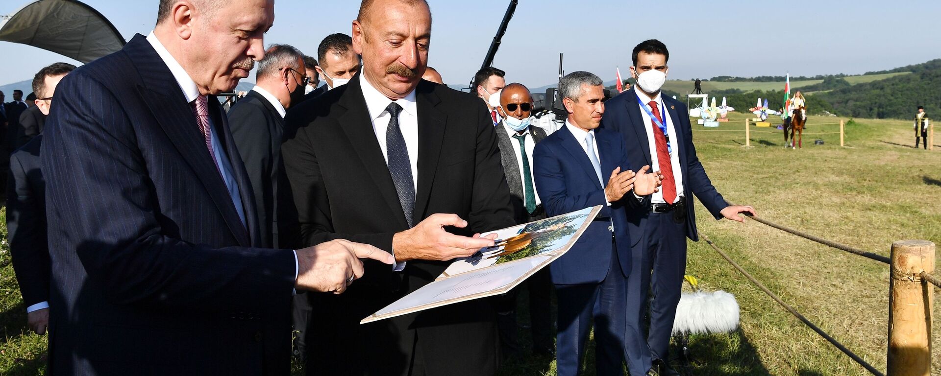 Ильхам Алиев и Реджеп Эрдоган в Шуши - Sputnik Արմենիա, 1920, 31.08.2021
