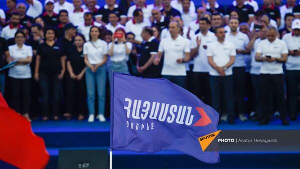 Предвыборный агитационный митинг блока Айастан на площади Республики (18 июня 2021). Еревaн - Sputnik Արմենիա