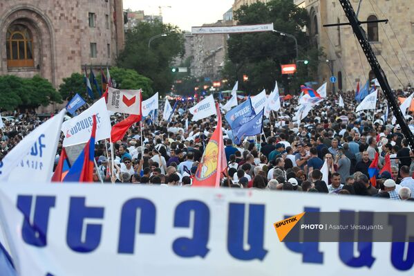 «Հայաստան» դաշինքի աջակիցները. հանրահավաք. 18.06.21 «Հայաստան» դաշինքի աջակիցները. հանրահավաք. 18.06.21 - Sputnik Արմենիա