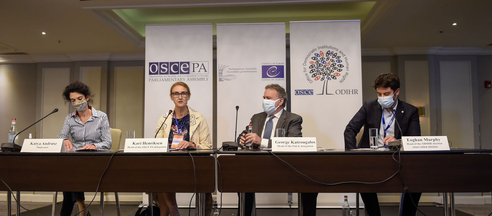 Брифинг наблюдателей ОБСЕ по итогам внеочередных парламентских выборах в Армении (21 июня 2021). Еревaн(21 июня 2021). Еревaн - Sputnik Արմենիա, 1920, 21.06.2021