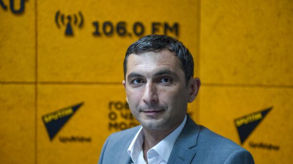 Директор Национального центра лечения зависимостей Сурен Назинян в гостях радио Sputnik - Sputnik Армения