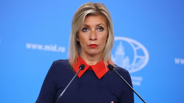 Официальный представитель МИД России Мария Захарова проводит еженедельный брифинг - Sputnik Армения