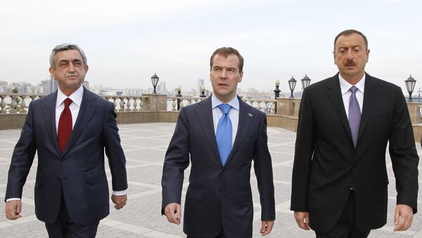 Серж Саргсян, Дмитрий Медведев и Ильхам Алиев во время встречи в Казанском Кремле. - Sputnik Արմենիա