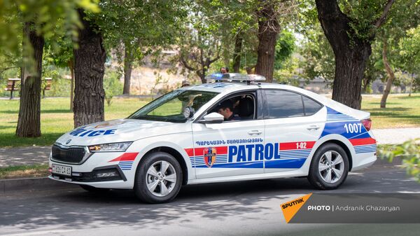 Автомобиль новой патрульной службы в Ереване - Sputnik Армения