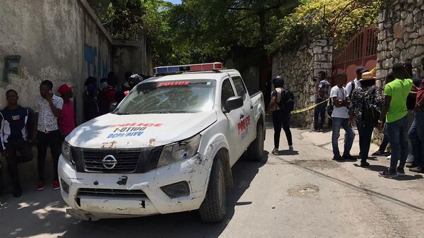 Полицейская машина в Гаити - Sputnik Армения