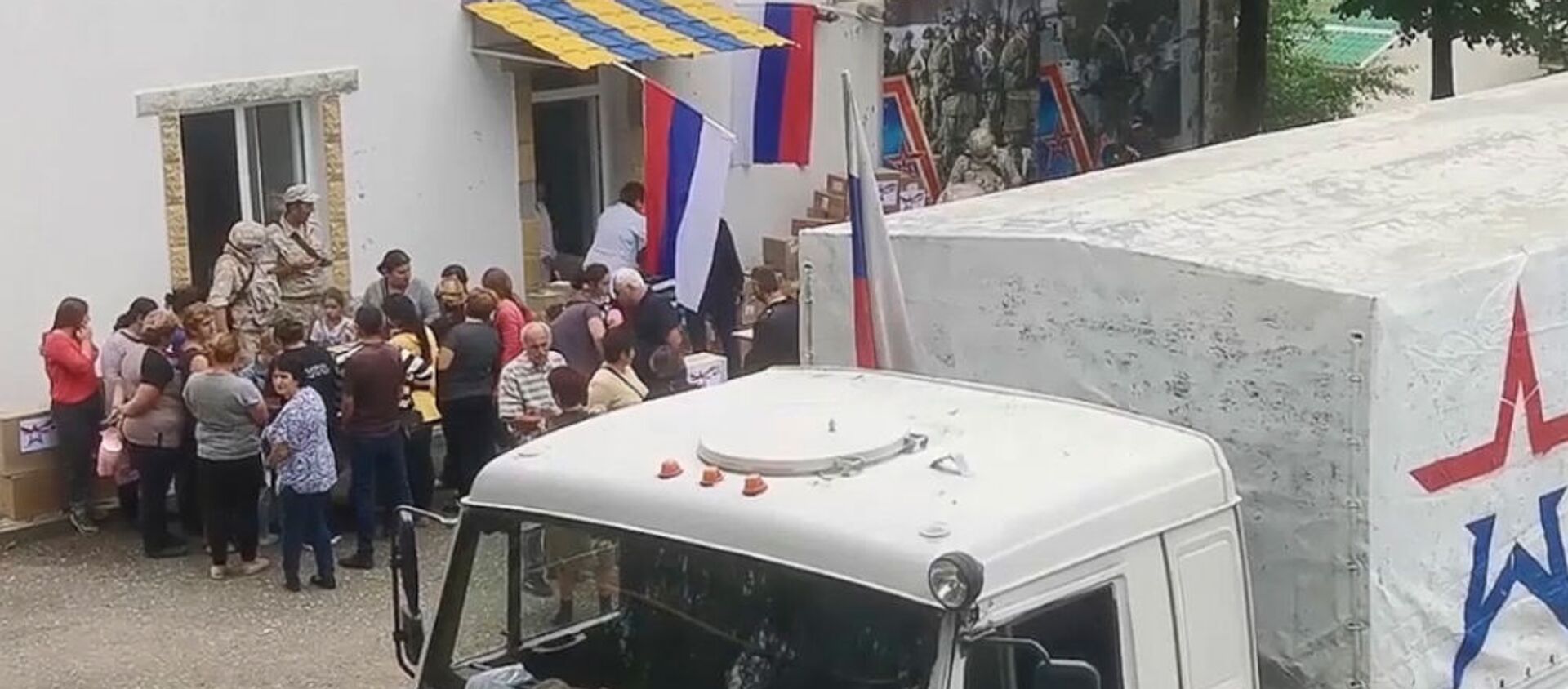 Российские миротворцы провели гуманитарно-медицинскую акцию в селе Ванк (13 июля 2021). Карабах - Sputnik Արմենիա, 1920, 24.07.2021