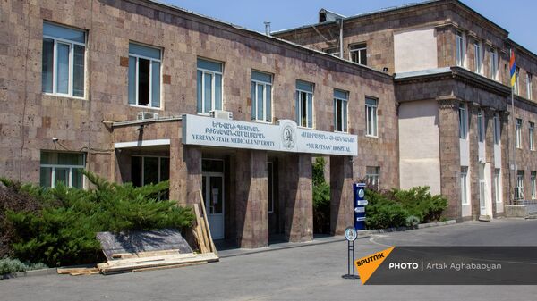 Фасад клиники детской и неонатальной реаниматологии Университетского больничного комплекса Мурацан  - Sputnik Армения