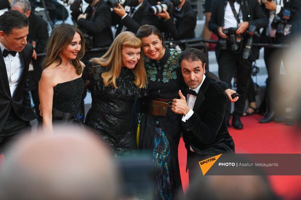 Красная ковровая дорожка во время церемонии закрытия Каннского кинофестиваля - Sputnik Армения