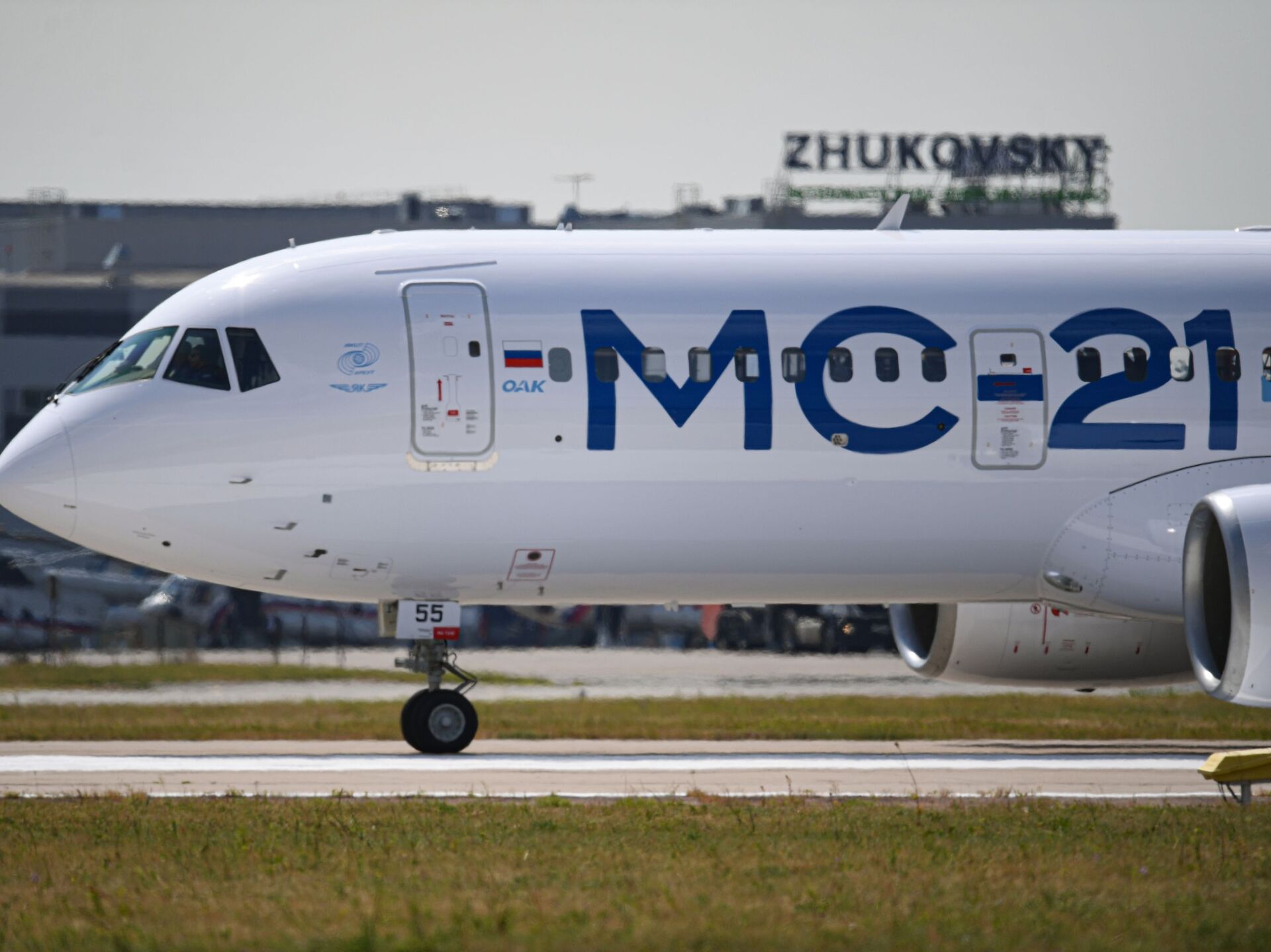 Российский самолет 21. МС 21 300. Иркут МС-21-300. Мс21 самолет. MC 21 300 самолет.