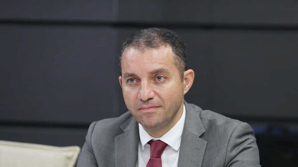 И. о. министра экономики Армении Ваан Керобян встретился с министром финансов Грузии Лашей Хуцишвили (29 июля 2021). Тбилиси - Sputnik Армения