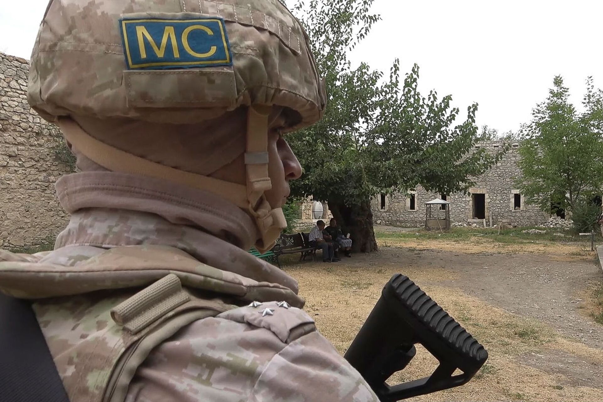 Российские миротворцы сопроводили более тысячи паломников и жителей Карабаха при посещении монастырского комплекса Амарас Российские миротворцы сопроводили более тысячи паломников и жителей Карабаха при посещении монастырского комплекса Амарас - Sputnik Արմենիա, 1920, 14.09.2021