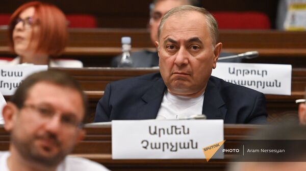 Армен Чарчян во время первого заседания парламента Армении 8-го созыва (2 августа 2021). Еревaн - Sputnik Армения