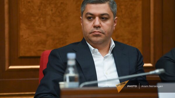 Артур Ванецян во время первого заседания парламента Армении 8-го созыва (2 августа 2021). Еревaн - Sputnik Արմենիա