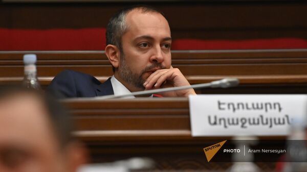 Эдуард Агаджанян во время первого заседания парламента Армении 8-го созыва (2 августа 2021). Еревaн - Sputnik Армения