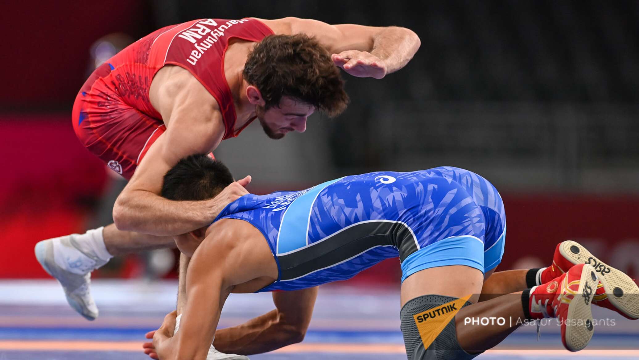 Новости спорта армении. Манвел Хндзрцян. Рудик Арутюнян борец. Армянские борцы вольного стиля. Арсен Арутюнян Вольная борьба.