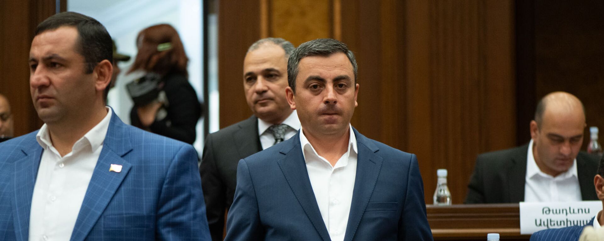 Ишхан Сагателян на заседании Парламента (4 августа 2021). Еревaн - Sputnik Армения, 1920, 06.08.2021