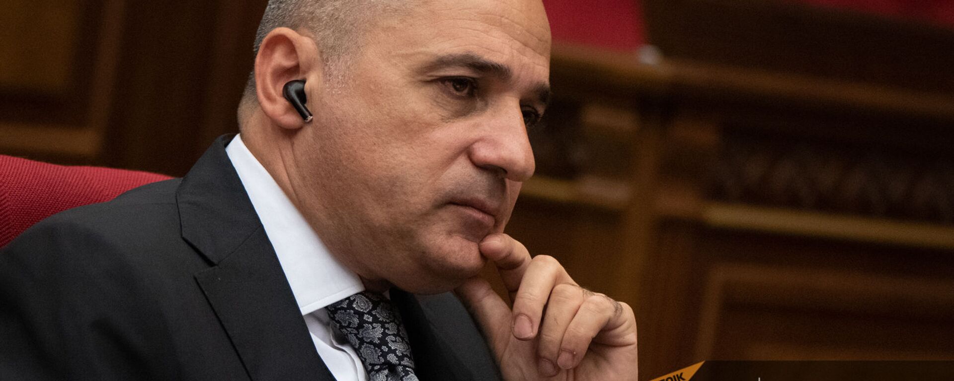 Ваге Акопян на заседании Парламента (4 августа 2021). Еревaн - Sputnik Արմենիա, 1920, 10.08.2021