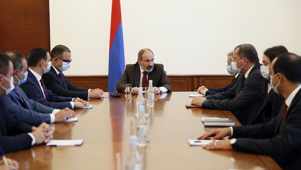 Премьер-министр представил аппарату Минфина новоназначенного министра Тиграна Хачатряна - Sputnik Արմենիա
