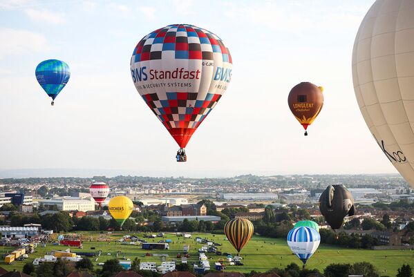 Օդապարիկները Bristol International Balloon Fiesta–ի ժամանակ - Sputnik Արմենիա