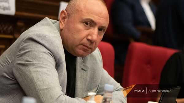 Андраник Теванян на заседании Парламента (4 августа 2021). Еревaн - Sputnik Армения