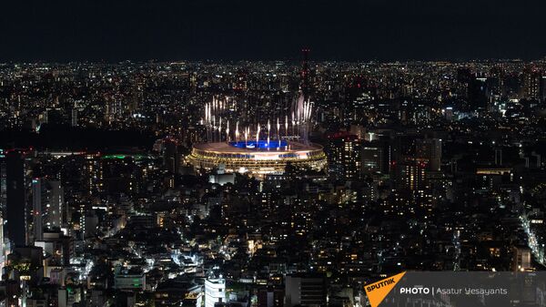 Салют во время торжественной церемонии закрытия XXXII летних Олимпийских игр в Токио - Sputnik Армения