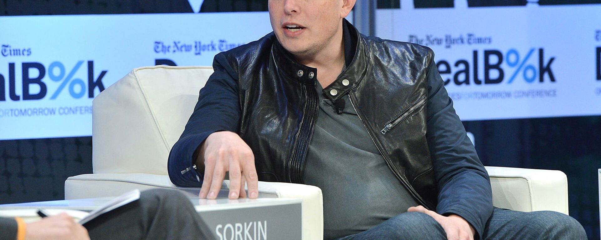 Генеральный директор SpaceX и Tesla Motors Илон Маск на конференции DealBook в New York Times 2013 (12 ноября 2013). Нью-Йорк - Sputnik Армения, 1920, 31.10.2021