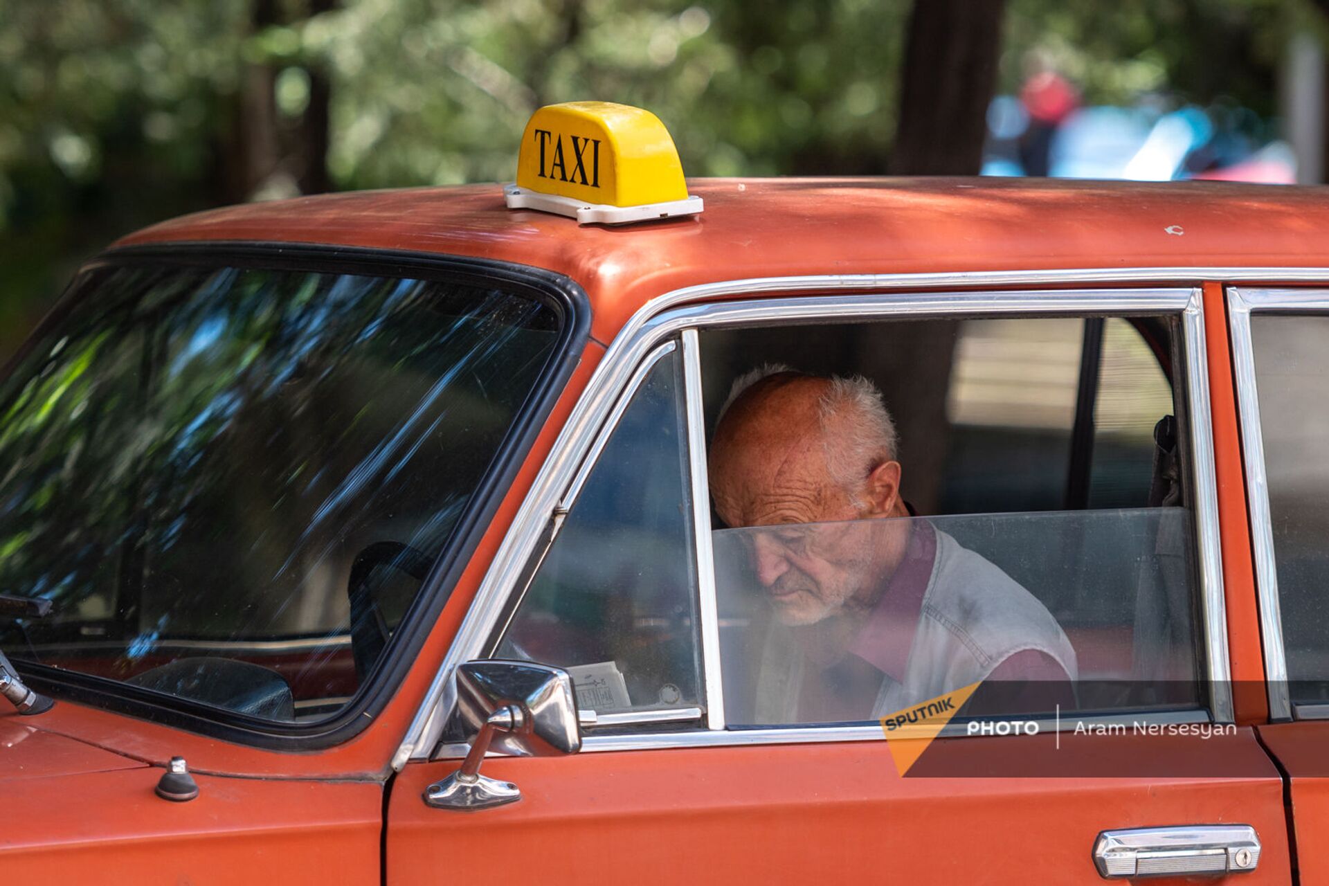 Таксист в Алаверди - Sputnik Армения, 1920, 14.09.2021