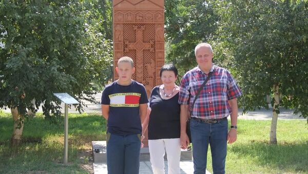 Посол России Сергей Копыркин во время отпуска с семьей путешествует по Армении  - Sputnik Армения