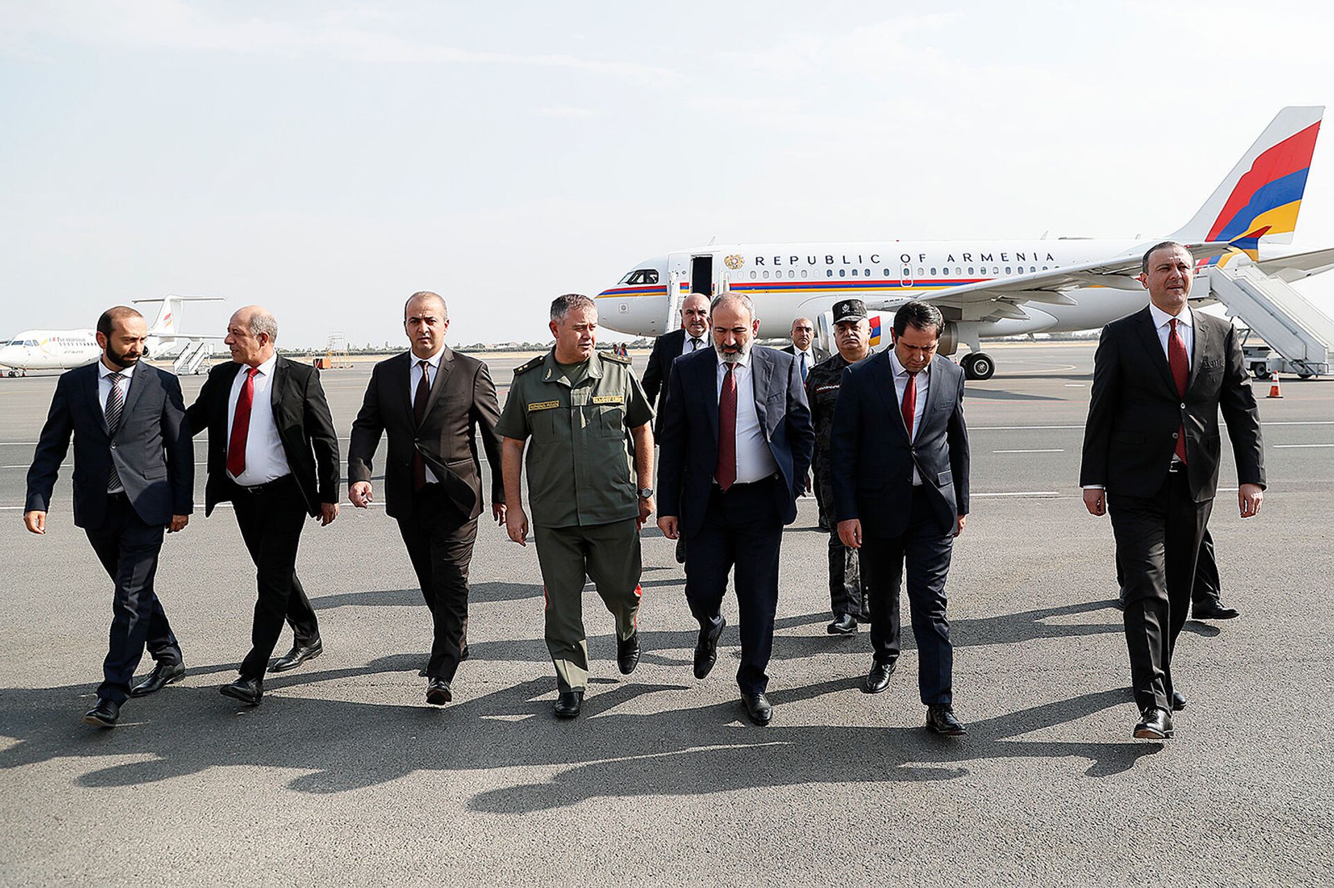 Премьер-министр Никол Пашинян возвратился из Кыргызстана, где проходило заседание межправительственного совета ЕАЭС (20 августа 2021). Еревaн Премьер-министр Никол Пашинян возвратился из Кыргызстана, где проходило заседание межправительственного совета ЕАЭС (20 августа 2021). Еревaн - Sputnik Արմենիա, 1920, 14.09.2021