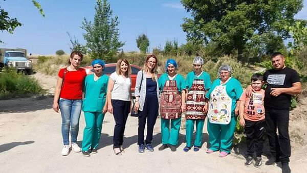 Мане Тандилян встретилась с карабахцами, временно проживающими в селе Неркин Хндзореск - Sputnik Արմենիա