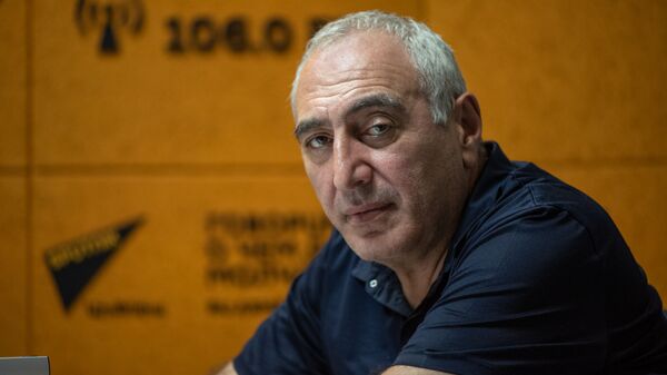 Политтехнолог Карен Кочарян в гостях радио Sputnik - Sputnik Армения