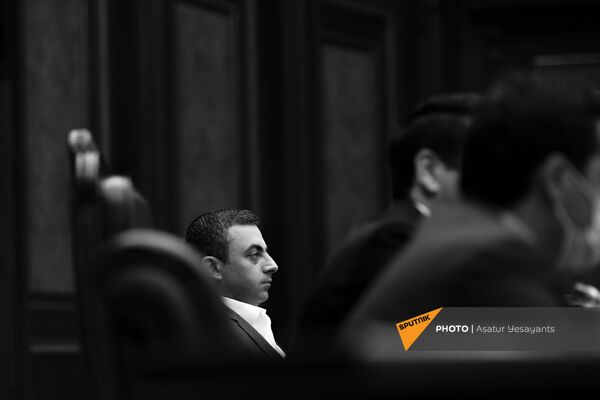 Вице-спикер парламента Армении Ишхан Сагателян на очередном заседании НС (25 августа 2021). Еревaн - Sputnik Армения