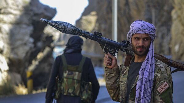 Афганское движение сопротивления во патрулирования в провинции Панджшер, Афганистан - Sputnik Армения