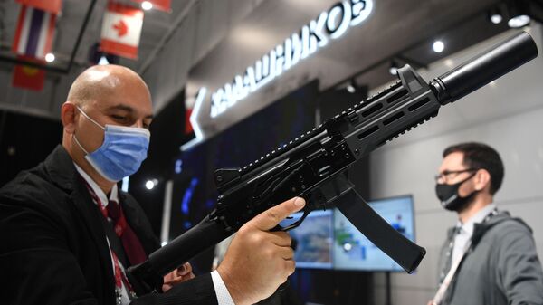 Пистолет-пулемет ППК-20 концерна Калашников, представленный в выставочной экспозиции на Международном форуме АРМИЯ-2021 в Конгрессно-выставочном центре Патриот - Sputnik Армения