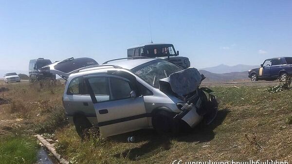 Дорожно-транспортное происшествие на трассе Сисиан-Ереван близ села Сарнакунк (29 августа 2021). Сюник - Sputnik Армения
