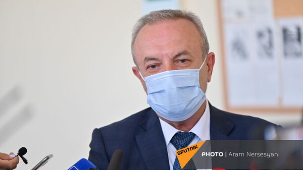 Ваграм Думанян в школе Сотка отвечает на вопросы журналистов - Sputnik Արմենիա