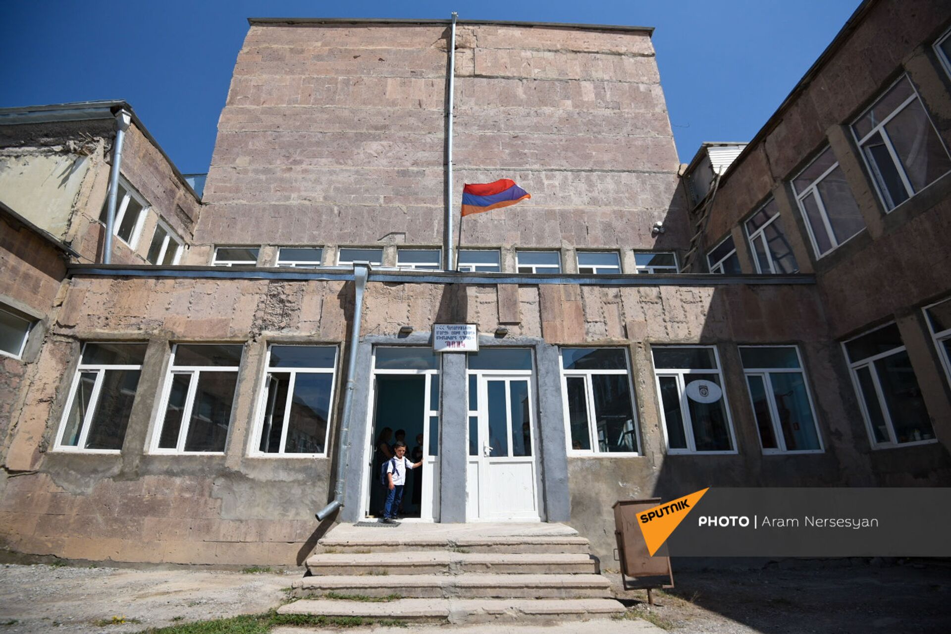 Школа в селе Сотк Школа в селе Сотк - Sputnik Արմենիա, 1920, 14.09.2021